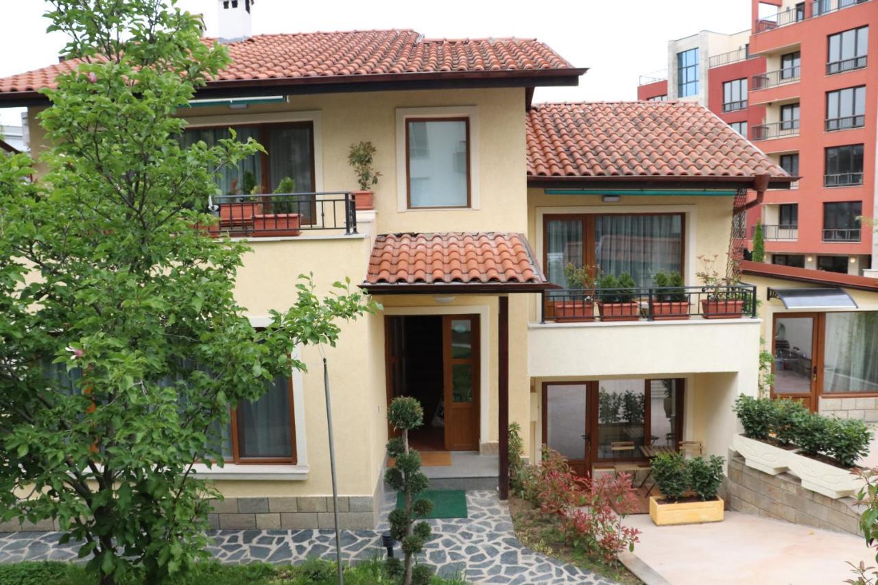 Urban House Apartament *